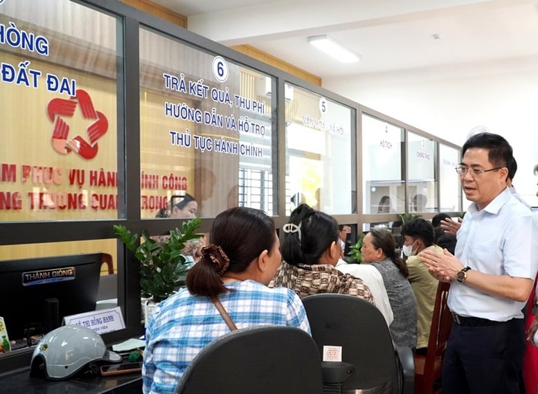 Phát huy hiệu quả chính quyền cấp xã mới, lấy nhân dân làm trung tâm phục vụ- Ảnh 3.