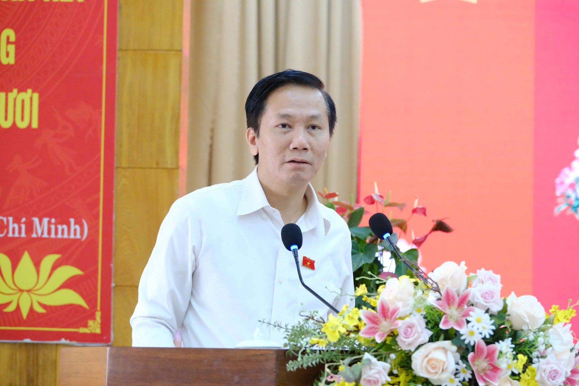 ប្រតិភូរដ្ឋសភាខេត្ត Lam Dong លោក Lam Van Doan បានទទួល និងពន្យល់អំពីបញ្ហាពាក់ព័ន្ធនានាក្រោមអំណាចរបស់គាត់។