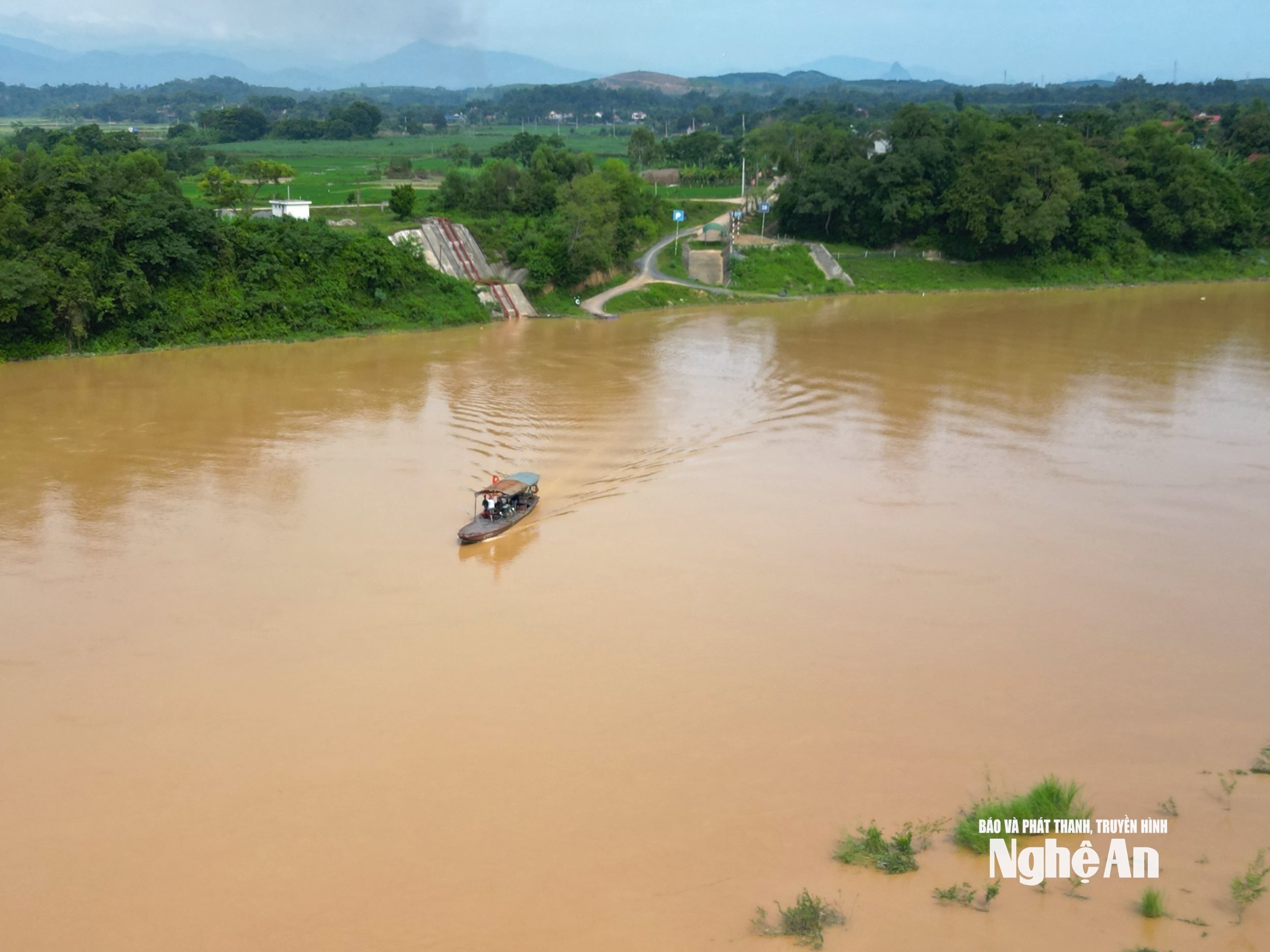 សាលា ២