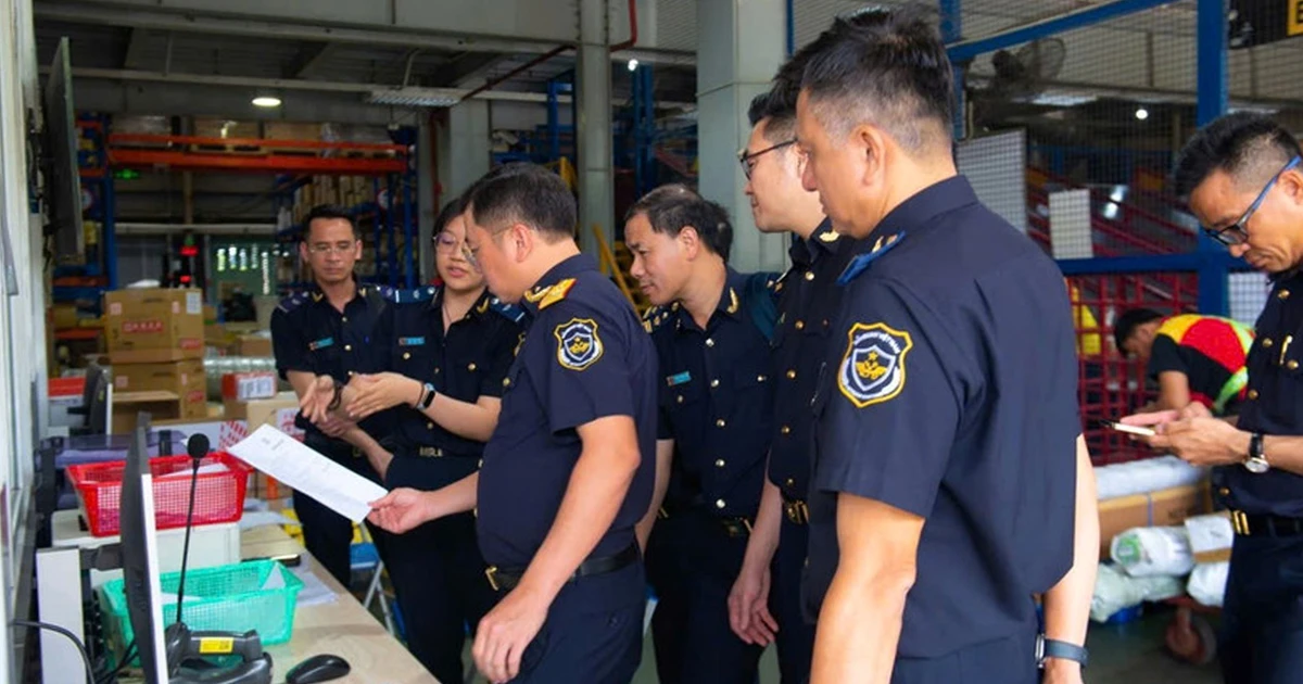 Thu thế VAT tự động đối với hàng nhập khẩu qua chuyển phát nhanh có giá trị dưới 1 triệu