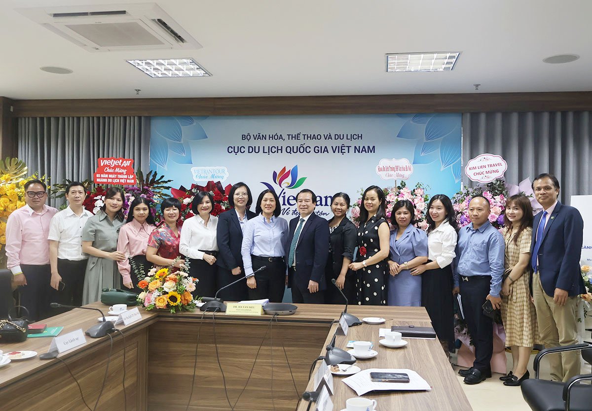 Việt - Nga tăng cường hợp tác du lịch, tạo thuận lợi cho du khách qua lại hai nước - Ảnh 6.