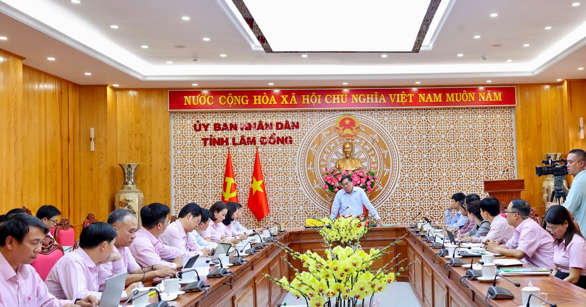 Phó Chủ tịch UBND tỉnh Lâm Đồng Võ Ngọc Hiệp chủ trì kiện toàn hoạt động NHCSXH sau sáp nhập