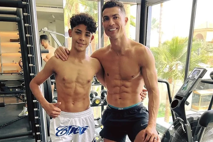 Ronaldo - Ảnh 1.