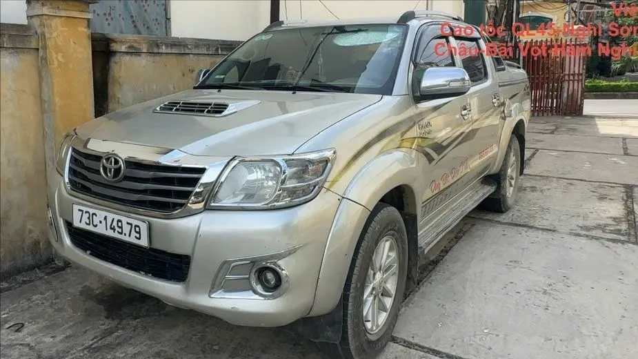 Fined 35 million VND, deducted 10 points for driver driving in the wrong direction