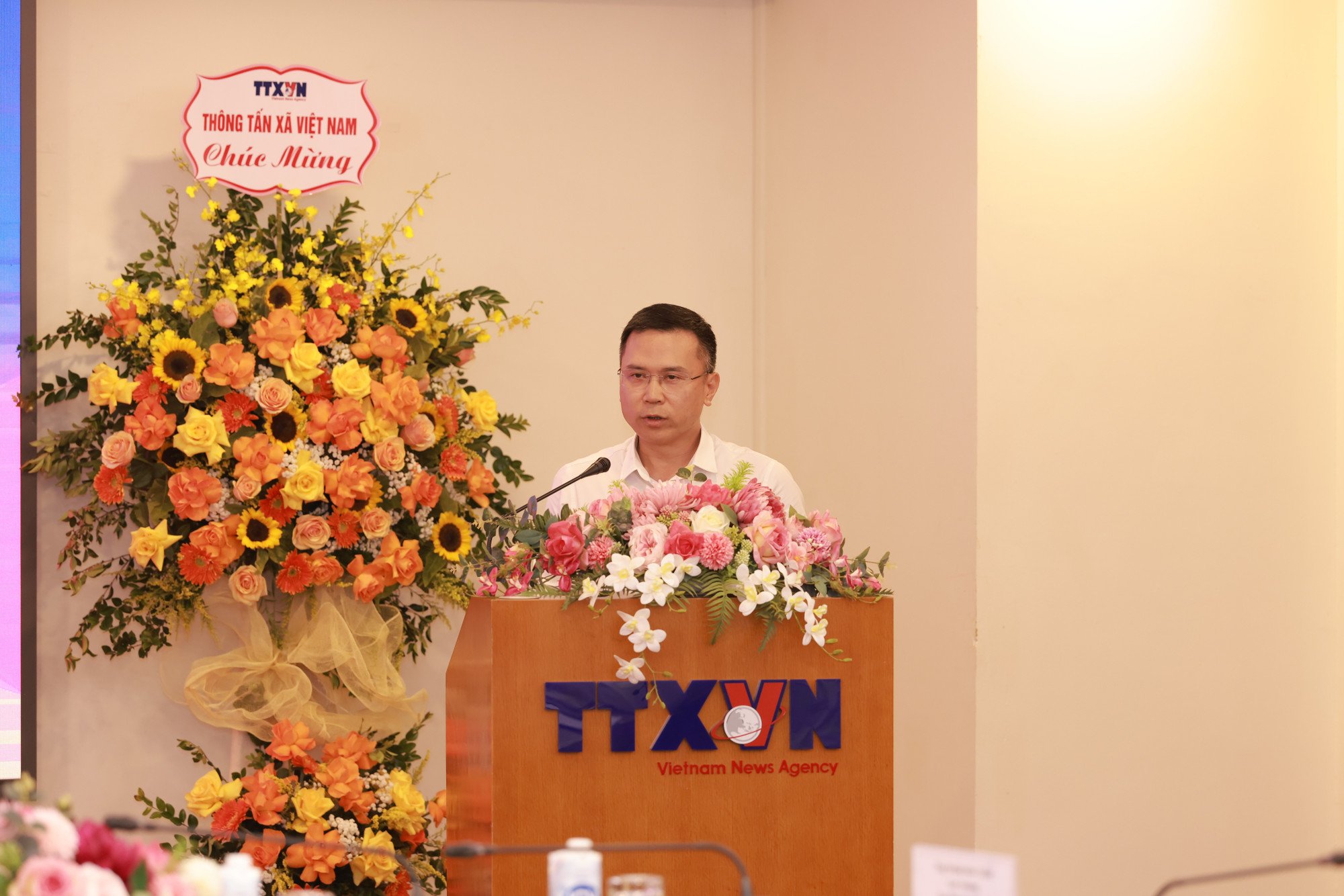 Xây dựng chiến lược truyền thông định vị hình ảnh quốc gia trong kỷ nguyên mới