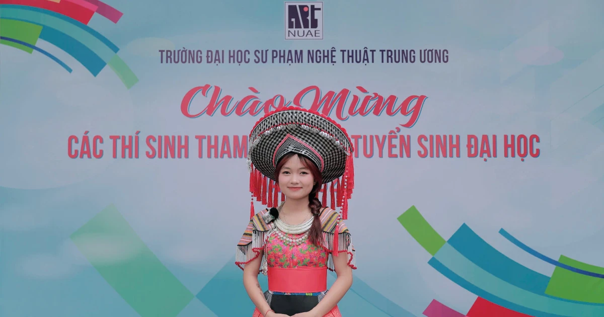 បេក្ខជន​ស្លៀក​សម្លៀក​បំពាក់​យ៉ាង​ស្រស់​ស្អាត​ដើម្បី​ប្រឡង​យក​សមត្ថភាព​នៅ​សាកលវិទ្យាល័យ Central University of Art Education
