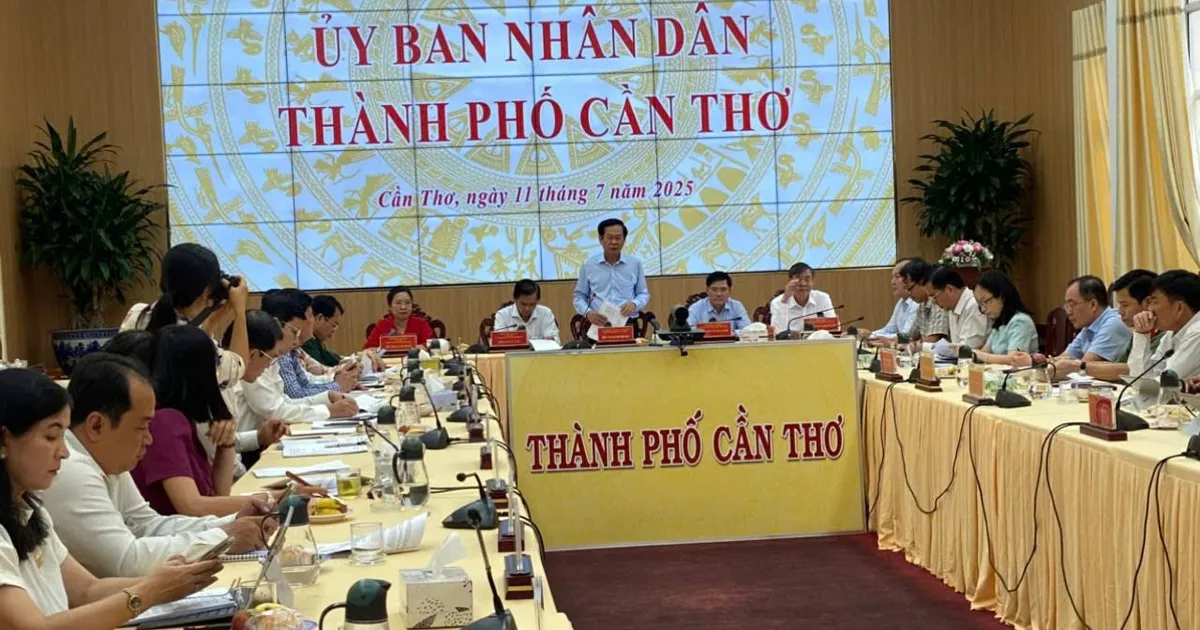 Nỗ lực giải quyết thủ tục hành chính tốt nhất cho người dân, doanh nghiệp