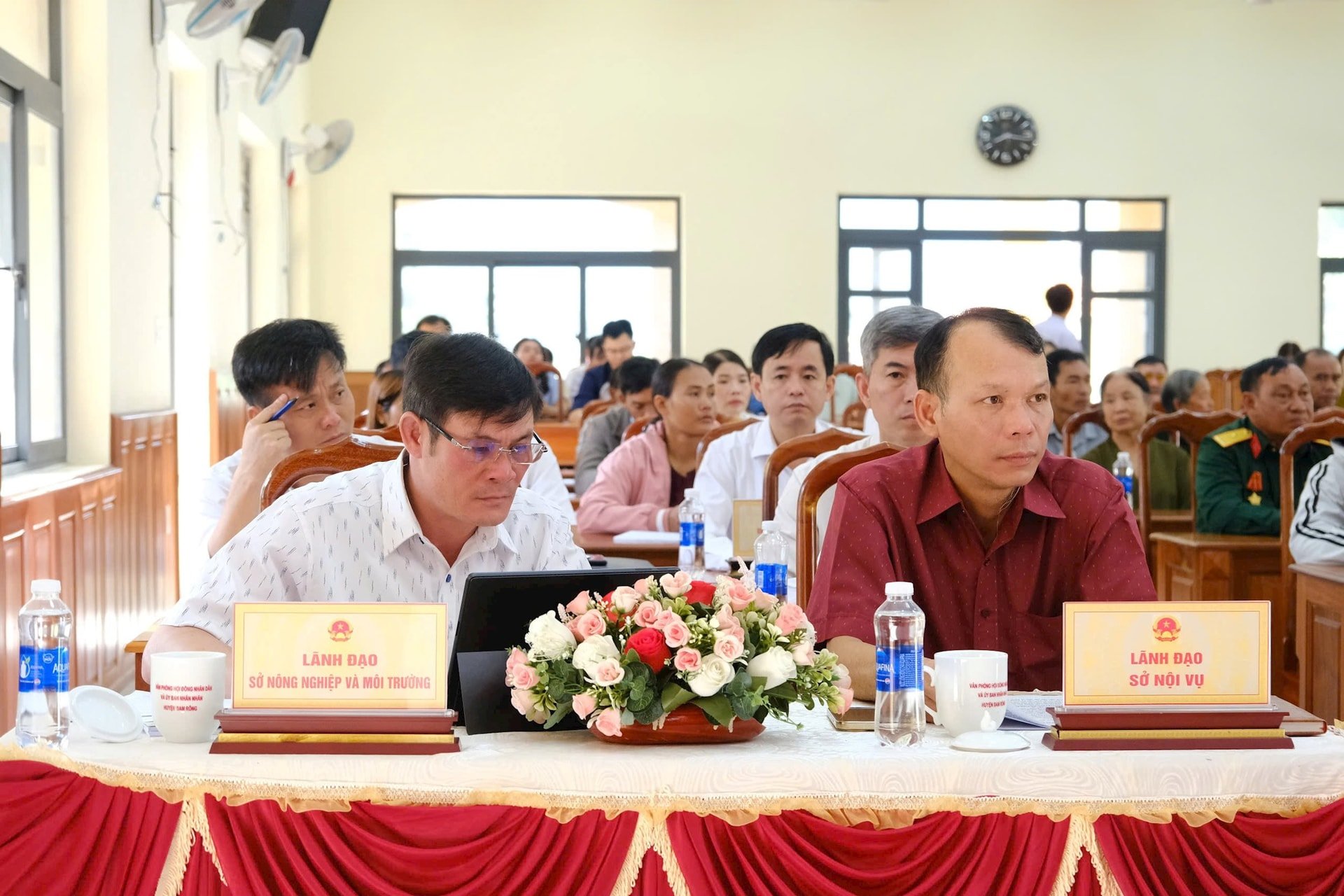 ថ្នាក់ដឹកនាំមន្ទីរ និងសាខាខេត្តបានចូលរួមប្រជុំជាមួយអ្នកបោះឆ្នោត។