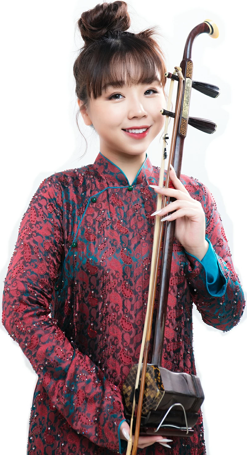 វិចិត្រករ Erhu Ho Thao Linh។