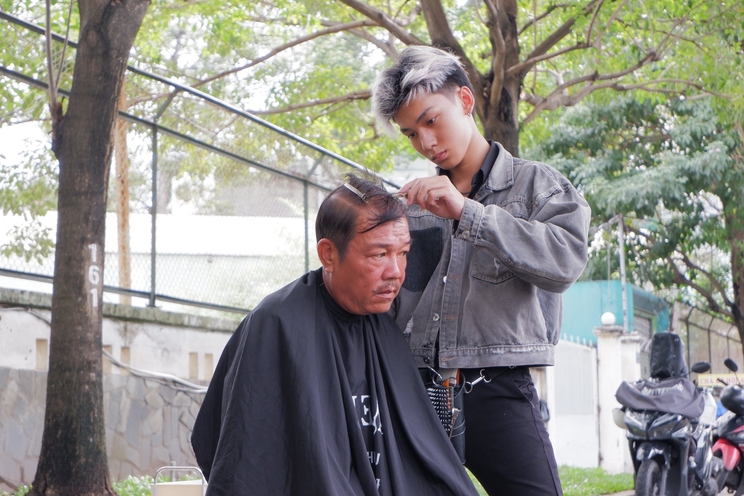 Tiệm tóc yêu thương - Ảnh 2.
