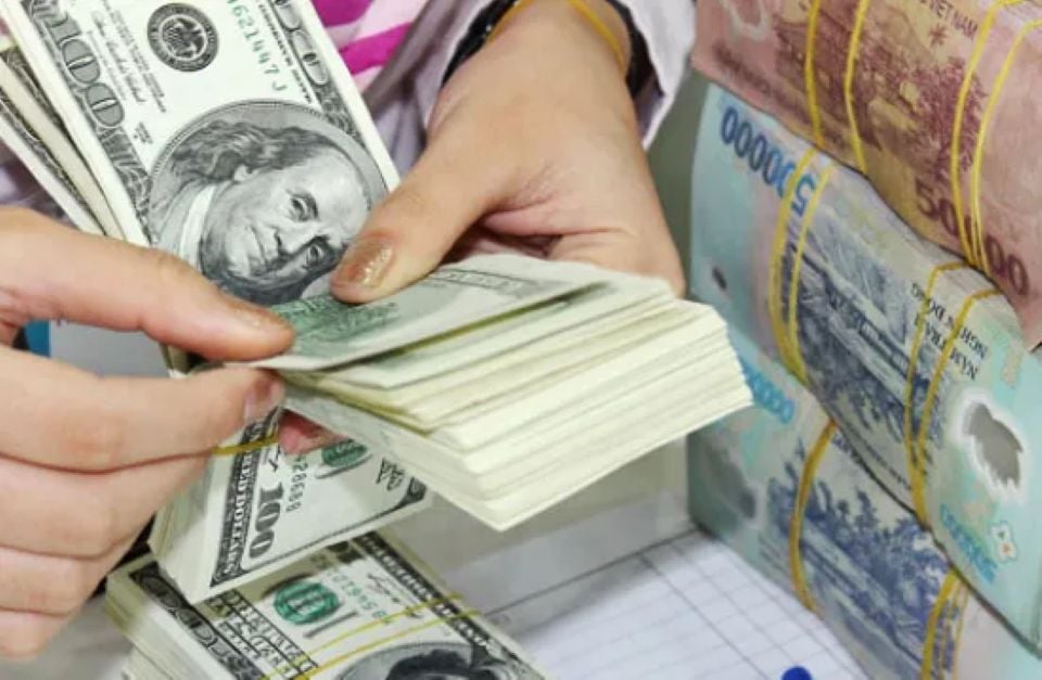 Giá ngoại tệ ngày 11/7/2025: USD tăng giá trở lại nhờ chính sách thuế của TT Donald Trump