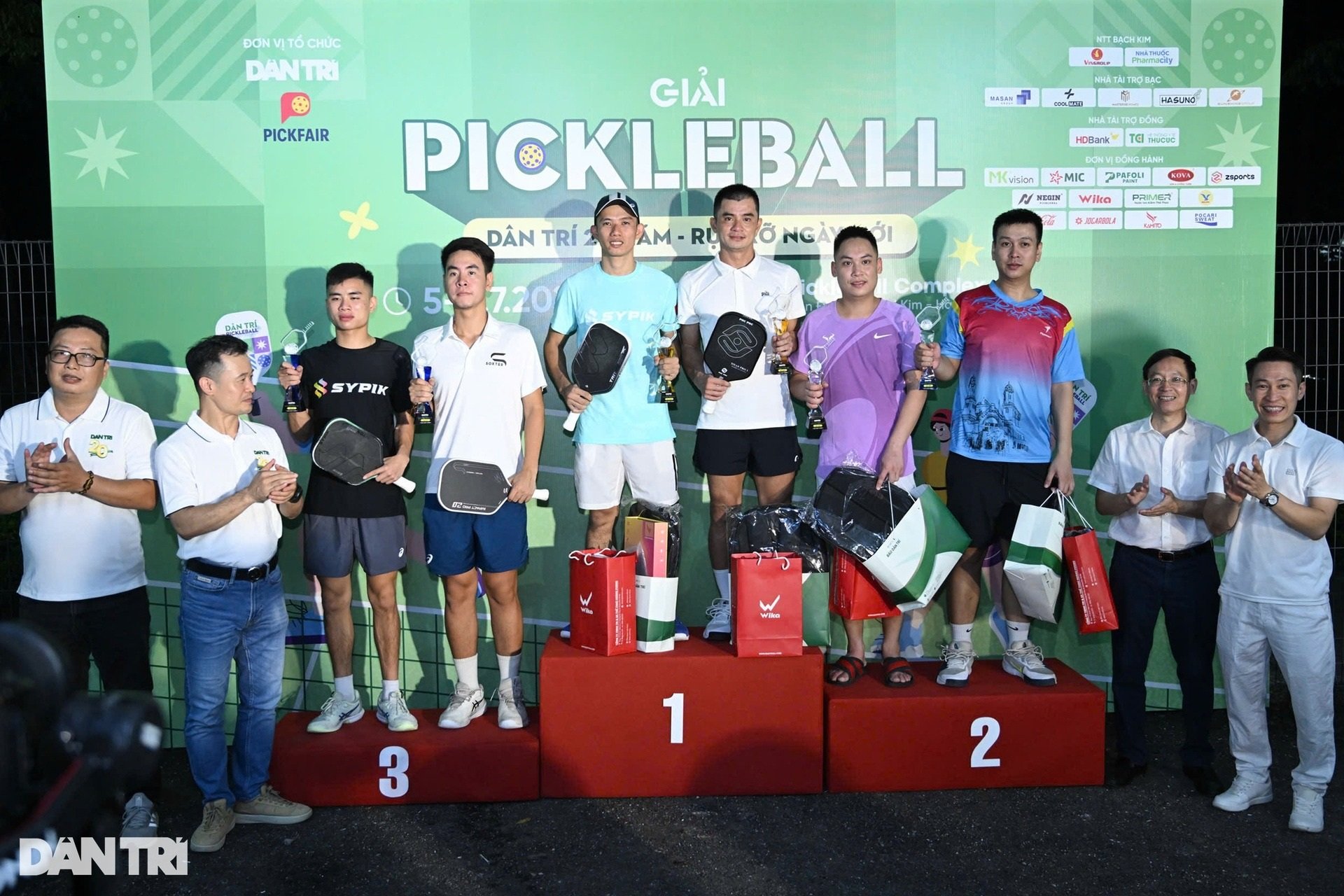 Nhà vô địch giải pickleball Dân trí tiết lộ bí quyết hạ hai ngôi sao lớn - 6