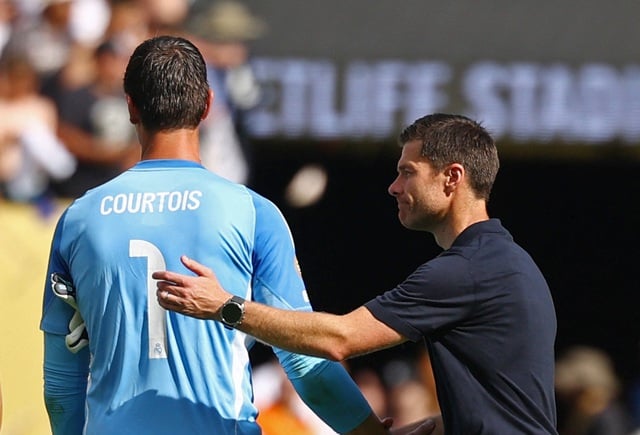Real Madrid hỗn loạn vì thua đậm PSG, Chủ tịch Perez họp riêng với từng cầu thủ: Cải tổ! - Ảnh 1.