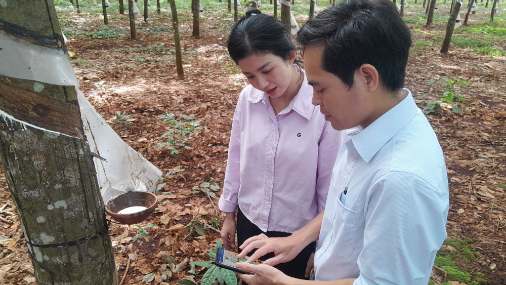 The Nung ethnic boy pioneered digitalization, creating the future