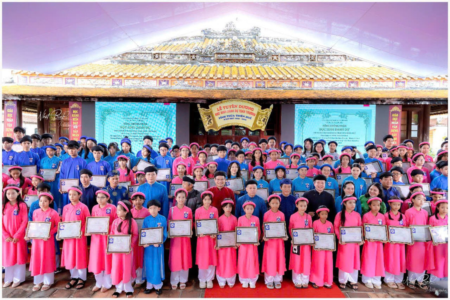 a5-xay-dung-tp-hue-thanh-trung-tam-lon-cua-ca-nuoc-ve-giao-duc-va-dao-tao-da-nganh-da-linh-vuc-chat-luong-cao.jpg