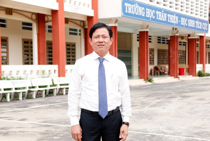 Phân công lại nhiệm vụ ban giám đốc Sở Giáo dục và Đào tạo TP.HCM sau sáp nhập - Ảnh 8.