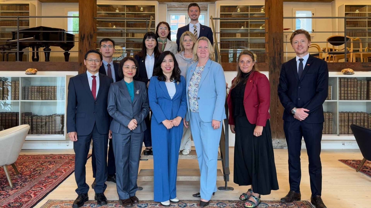Deputy Foreign Minister Le Thi Thu Hang co-chaired the 3rd Vietnam-Denmark Political Consultation.