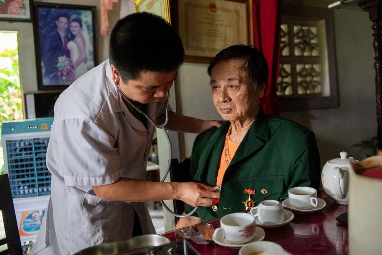 Hệ thống nhà thuốc Pharmacity chăm sóc sức khỏe người có công tại Quảng Trị- Ảnh 1.