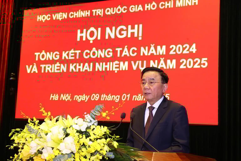 Đồng chí Trần Cẩm Tú phát biểu tại Hội nghị.