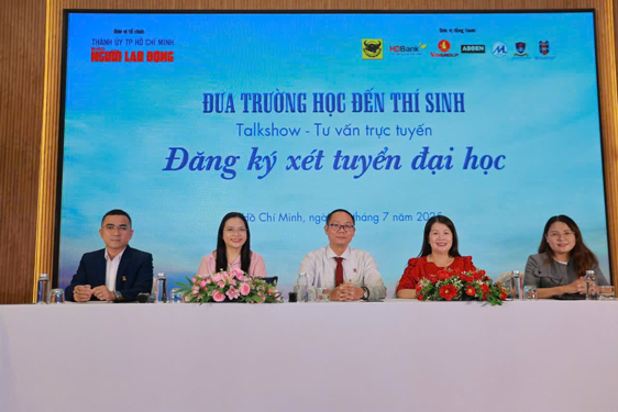 Điểm chuẩn ĐH dự kiến giảm, cân nhắc chọn ngành- Ảnh 1.