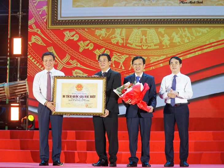 Tháp bà Ponagar  - Ảnh 1.