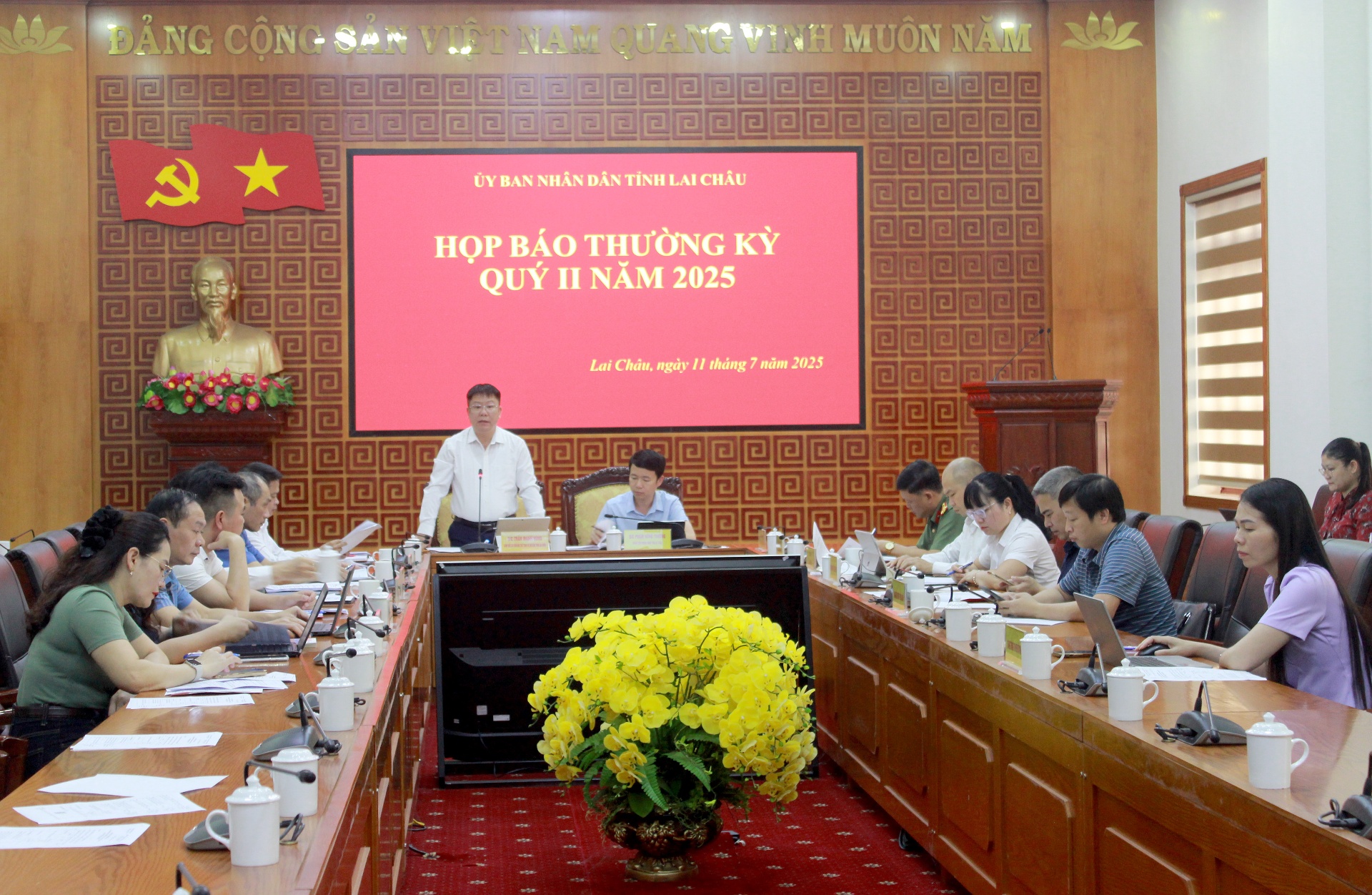 Quang cảnh buổi họp báo.