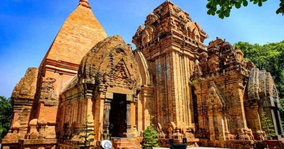 Tháp bà Ponagar là di tích quốc gia đặc biệt