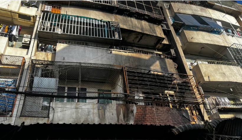 Scène de l'incendie de l'appartement Doc Lap, le soir du 6 juillet, dans le quartier de Phu Tho Hoa, à Hô-Chi-Minh-Ville. (Photo : NHAT THANH)