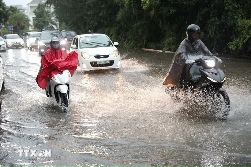 Hôm nay, mưa lớn diện rộng, cảnh báo lũ quét ở Bắc Bộ và Trung Bộ