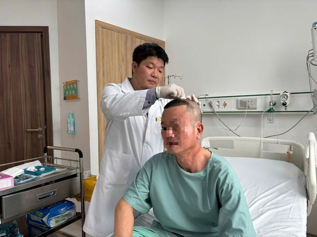 Hơn 5 giờ phẫu thuật u não cho bệnh nhân đang đi du lịch tại Phú Quốc - Ảnh 1.