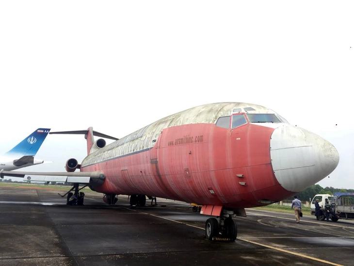 máy bay Boeing bị bỏ rơi - Ảnh 1.