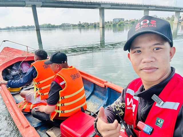 Những tấm lòng thầm lặng trong bóng đêm- Ảnh 1.