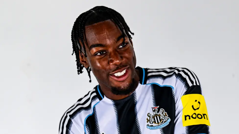 Football transfer news 12.7: Man United competes with Arsenal for Gyokeres - photo 2