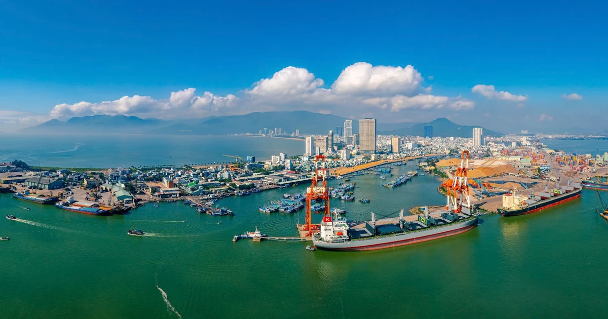 Cảng Quy Nhơn giữ vai trò cầu nối quan trọng