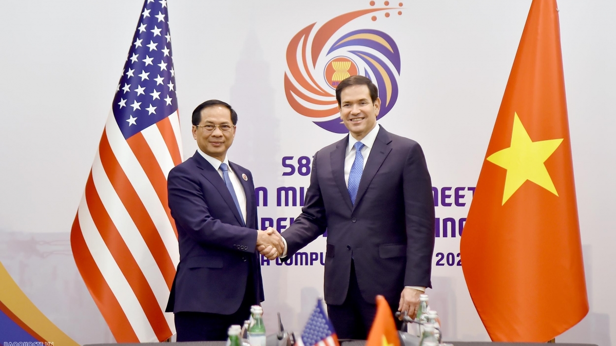 Phó Thủ tướng, Bộ trưởng Ngoại giao Bùi Thanh Sơn gặp Ngoại trưởng Hoa Kỳ Marco Rubio