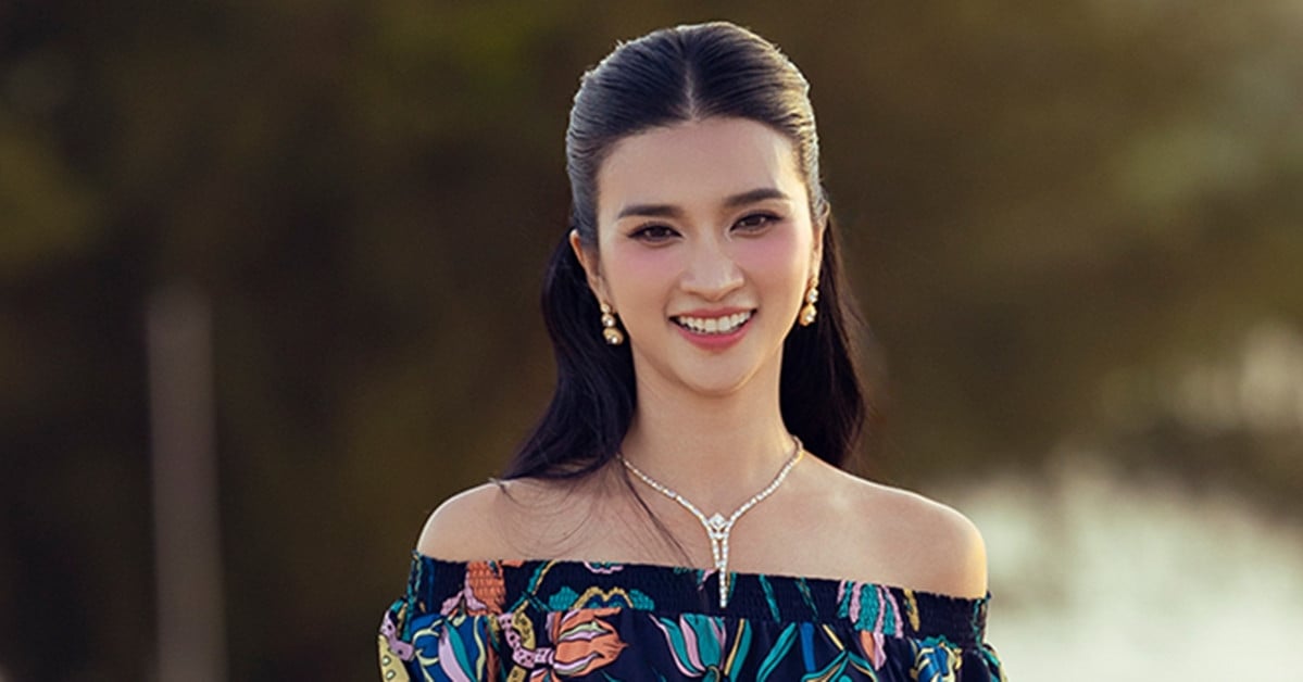 NSƯT Kim Tuyến U40 quyến rũ, tự tin khoe dáng bên đàn em kém chục tuổi