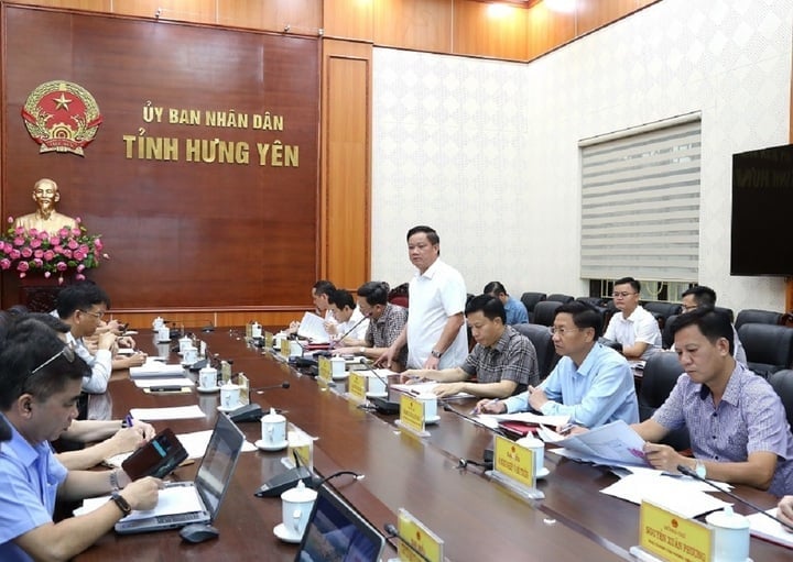 UBND tỉnh Hưng Yên vừa tổ chức cuộc họp với Bộ Xây đề nghị xem xét hỗ trợ đầu tư xây dựng khu bến Cảng biển Diêm Điền để có thể tiếp nhận tàu trọng tải đến 200.000 tấn.