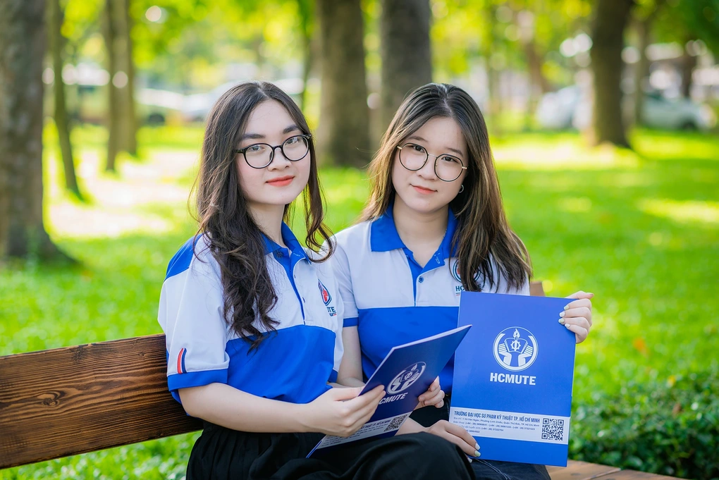 Trường đại học “phá cách”: Cộng điểm xét học bạ, bỏ xét D01 ngành hot - 1