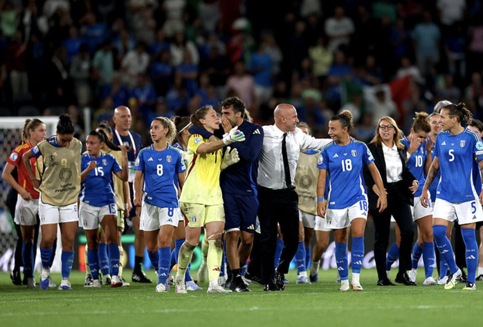 Tây Ban Nha toàn thắng, đồng hương Ronaldo chia tay sớm Euro nữ - Ảnh 8.