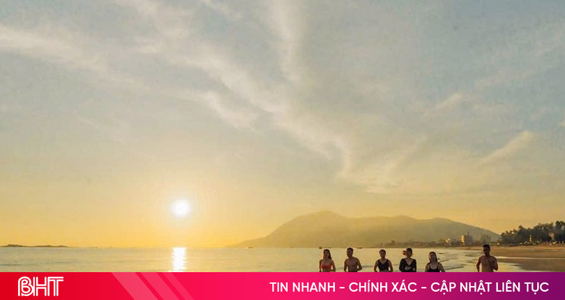 Charming sunrise at Thien Cam beach