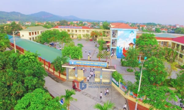 កិច្ចខិតខំប្រឹងប្រែងកសាងសាលារៀនស្តង់ដារជាតិ