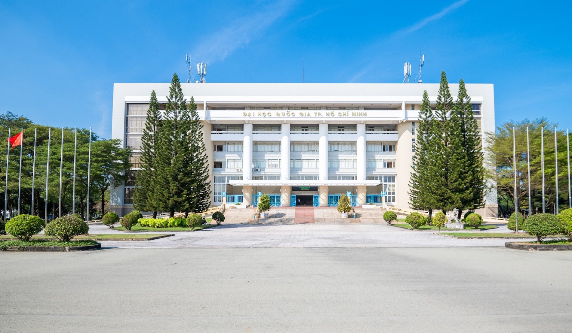 ĐH Quốc gia.jpg