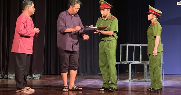 Sân khấu cần lắng nghe để vươn xa
