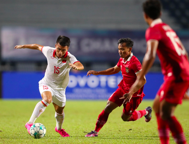 U.23 Indonesia ‘đáng sợ’: Không loại tiền đạo nhập tịch gốc Hà Lan, chờ phá lưới U.23 Việt Nam
- Ảnh 1.