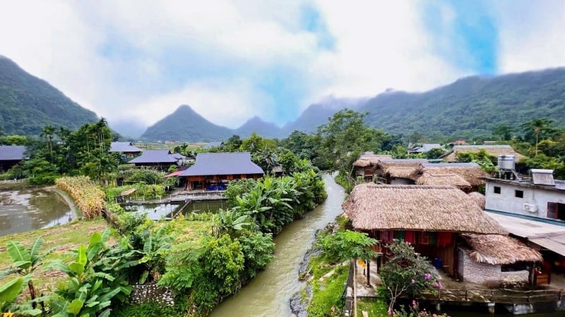 Một góc thung lũng Lâm Thượng bên dòng Khuổi Nọi.