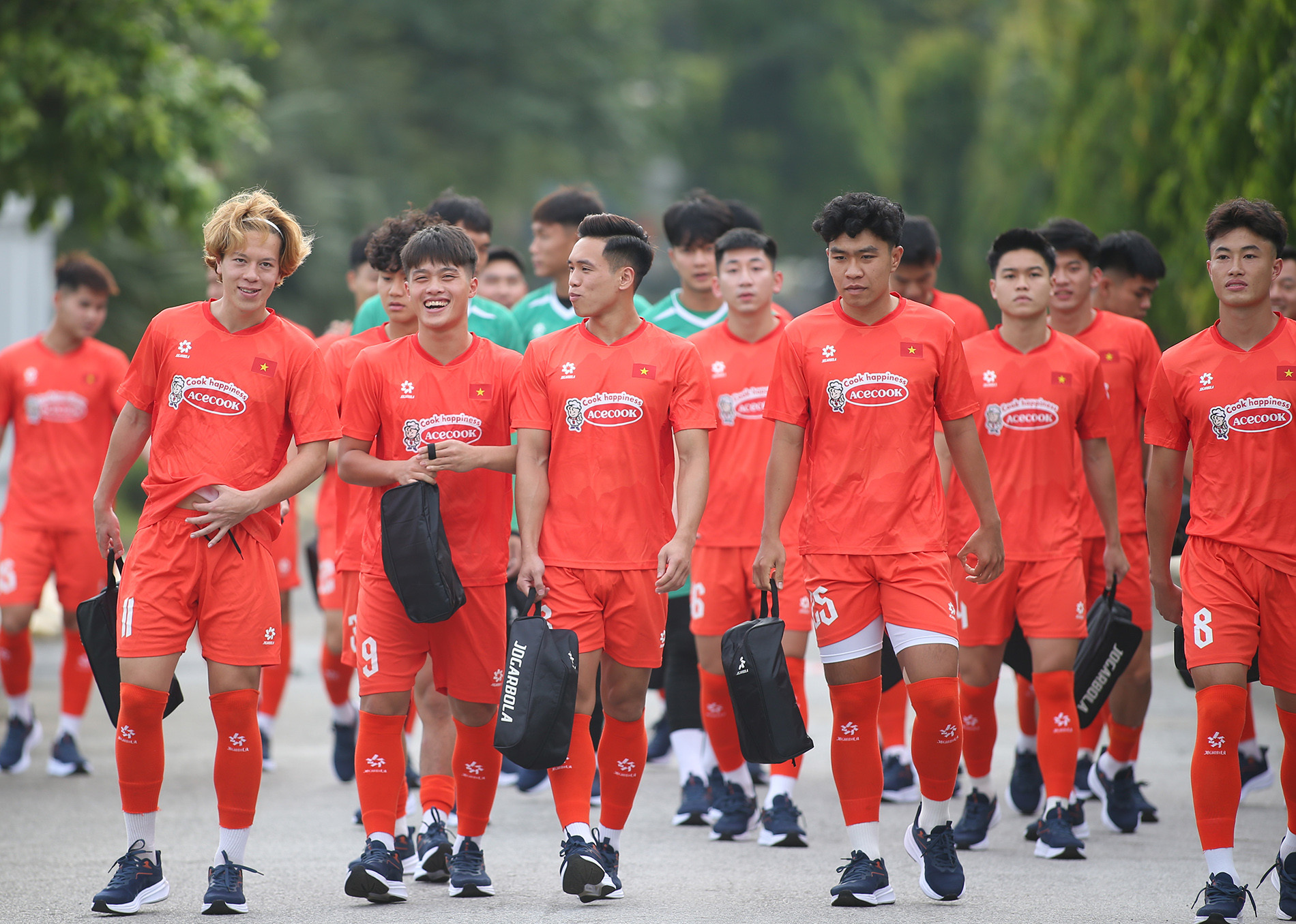 U22 Việt Nam: Cuộc chiến không khoan nhượng nơi hàng tiền vệ
