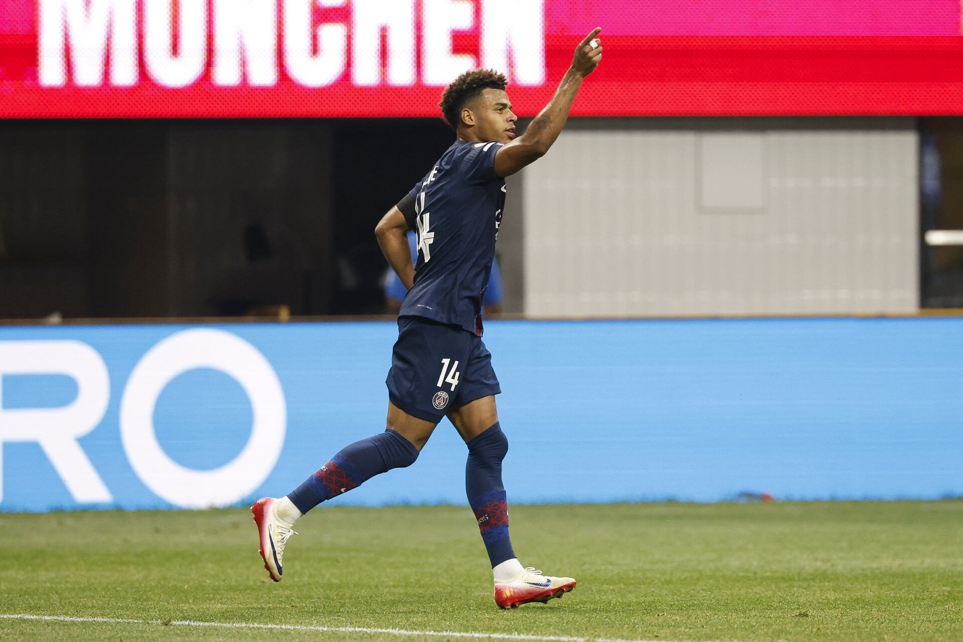 EFE - Doue PSG Real Madrid.jpg