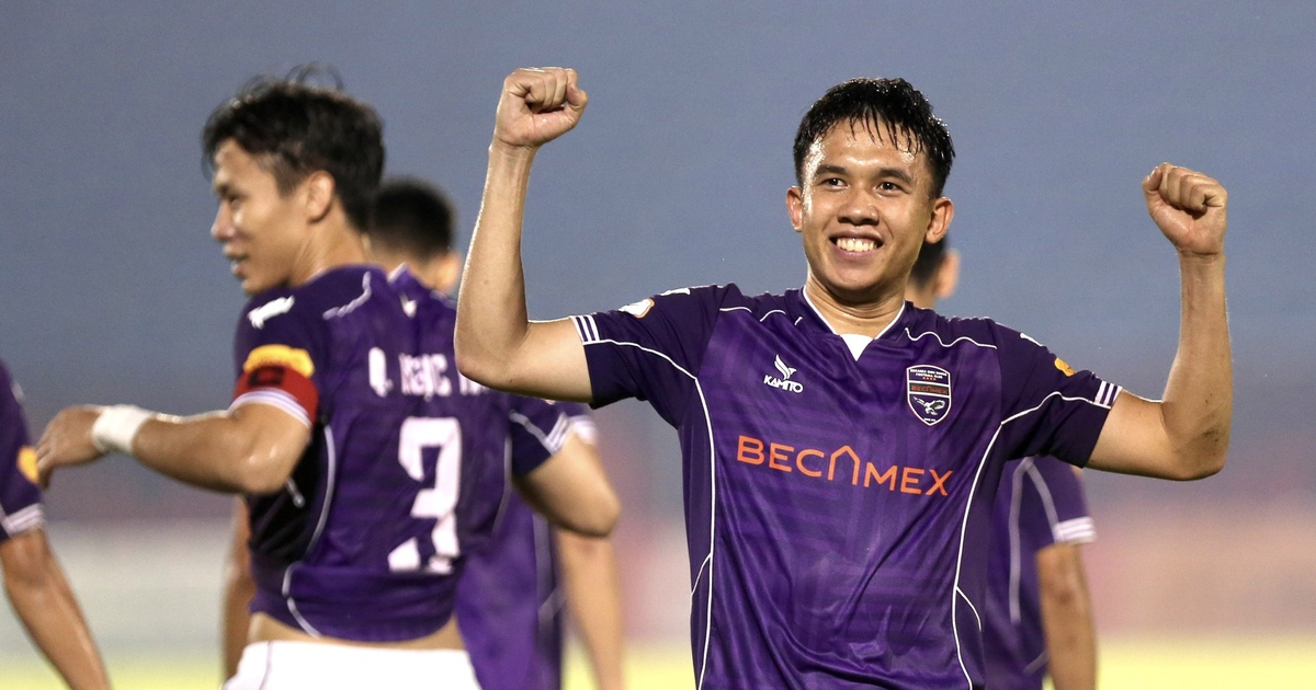 CLB Bình Dương chia tay ngọc quý, Minh Khoa trở thành đồng đội Quang Hải