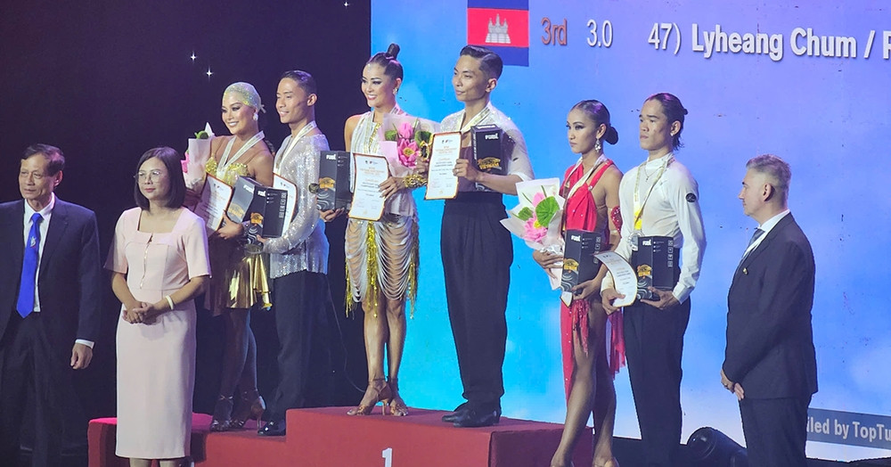 Phan Hien បាន​ទទួល​ដំណឹង​ល្អ​ជាមួយ​ដៃគូ​រាំ Thu Huong