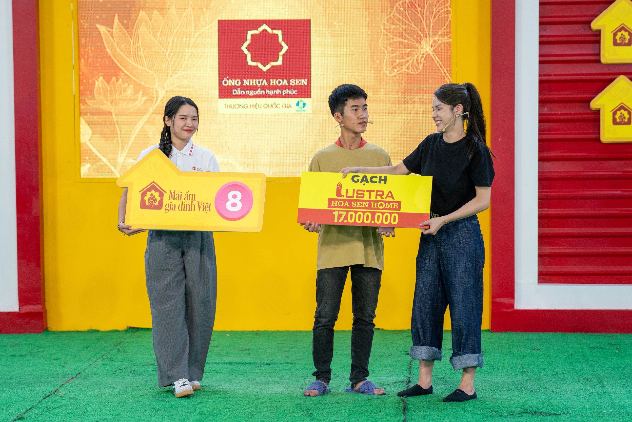 Gia đình em Bùi Dương Chính đạt hạng ba.